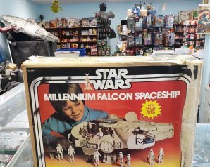crowemag-toys-star-wars-millenium-falcon