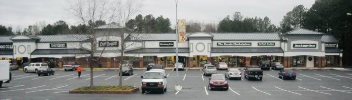 Oak Park Shopping Center Shops