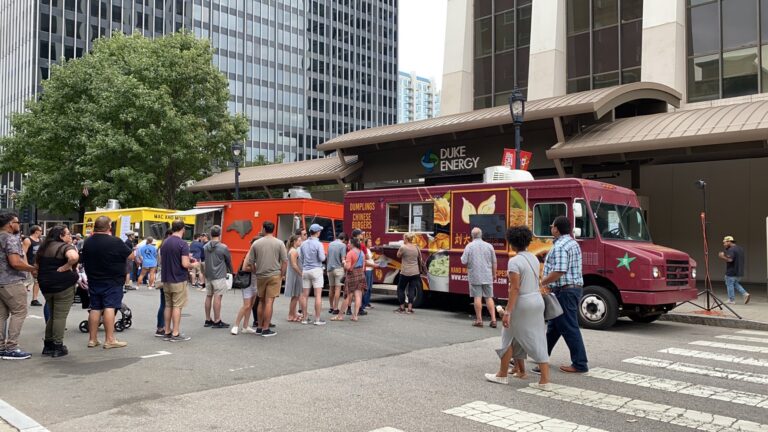 Food truck Sister Lius