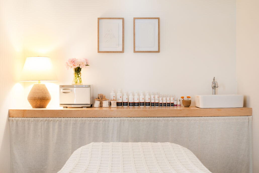 Lizzie Hanes Branding 6.24 WEB 1