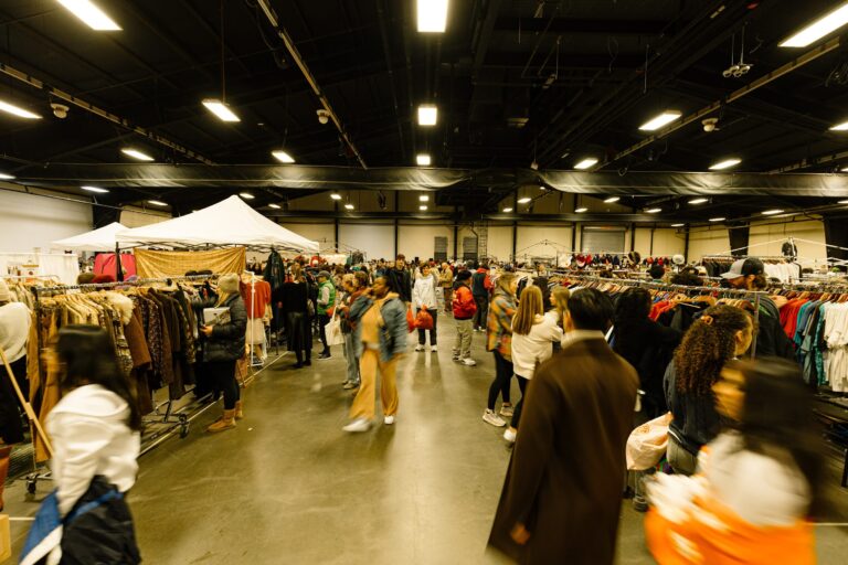 240120 NC VINTAGE BAZAAR DAY 1 398 Tommy Coyote @tommycoyote 768x512
